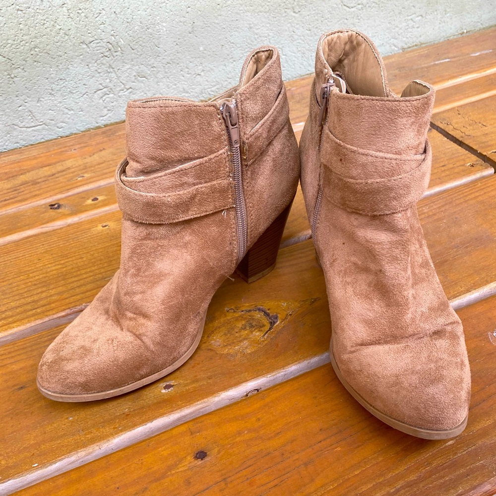Brown Suede Heeled Booties Women’s Size 10 - Picture 4 of 4